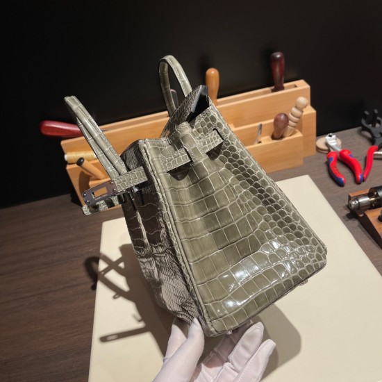 エルメスバーキン 25センチポロサスマットporous Crocodile 81/Gris Tourterelle トゥルティエールグレーシルバー金具 全手縫いbirkin25-002