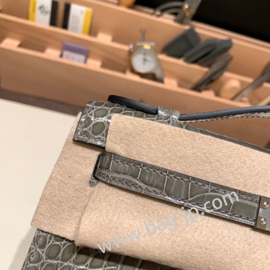 エルメス ポシェットケリー kelly pochette  Alligateor トゥルティエールグレー 81 /Gris Tourterelle シルバー金具 Pochette--001 全手縫い