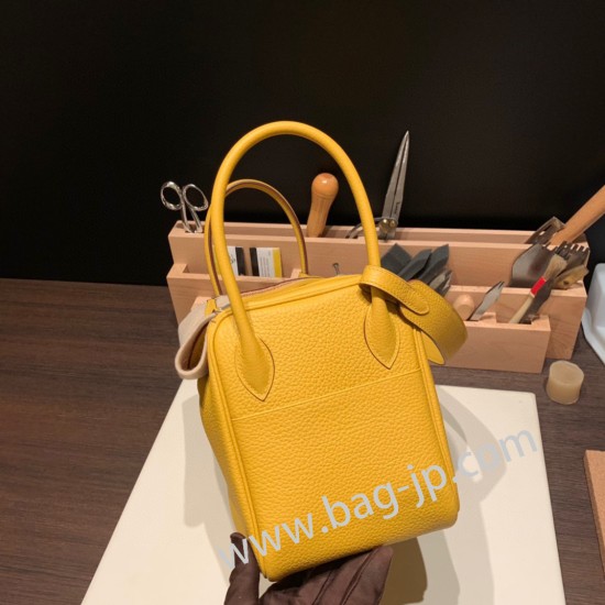 エルメス リンディ26 Clemence トリヨンクレマンス ジョーヌアンブル 9D /Jaune Ambre シルバー金具 lindy26-018 全手縫い